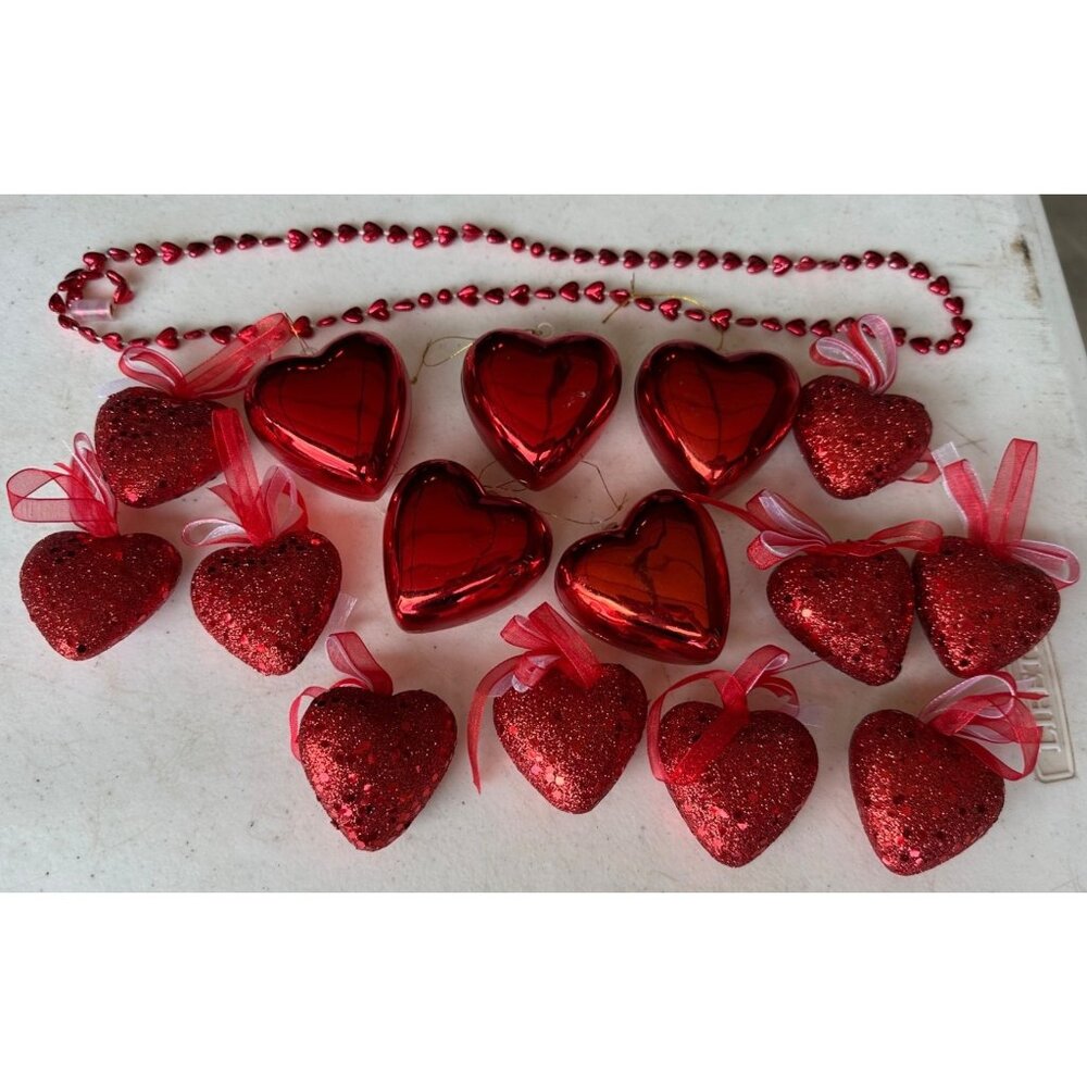 16-pc. Red Heart Ornaments w/Heart Necklace Shiny & Glittery Plastic (READ)